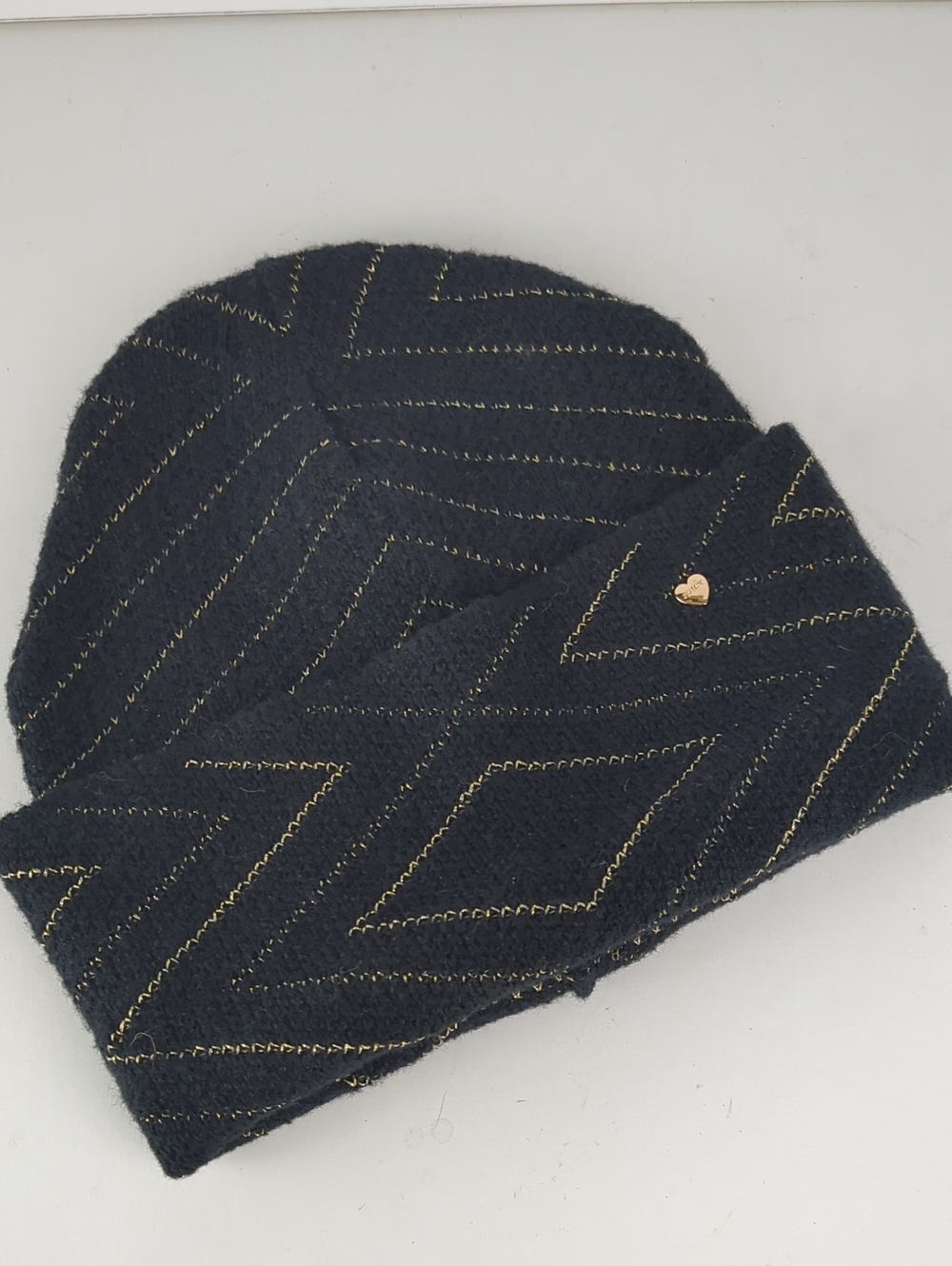 JUICY COUTURE Women's Black & Gold Knit Sweater Cap Beanie